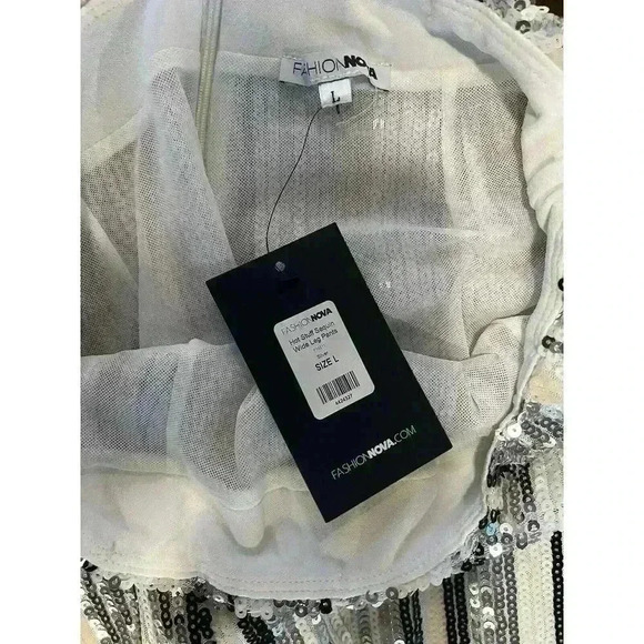 Fashion Nova Hot Stuff Sequin Wide Leg Pants - Silver Size Large (0156) - Picture 11 of 11